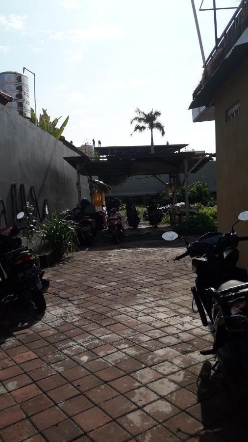 Sanata Yoga Guesthouse Canggu Exteriör bild