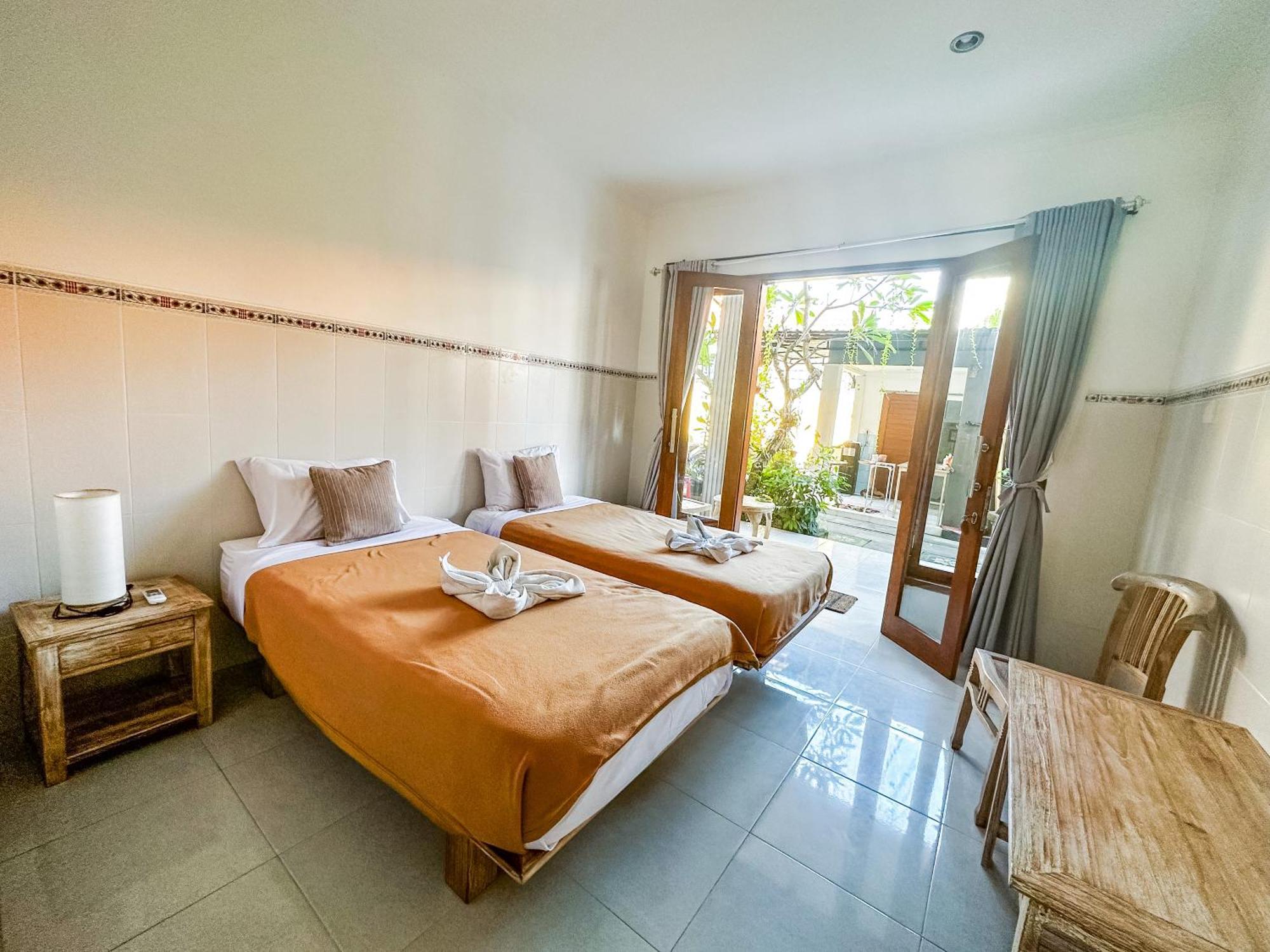 Sanata Yoga Guesthouse Canggu Exteriör bild
