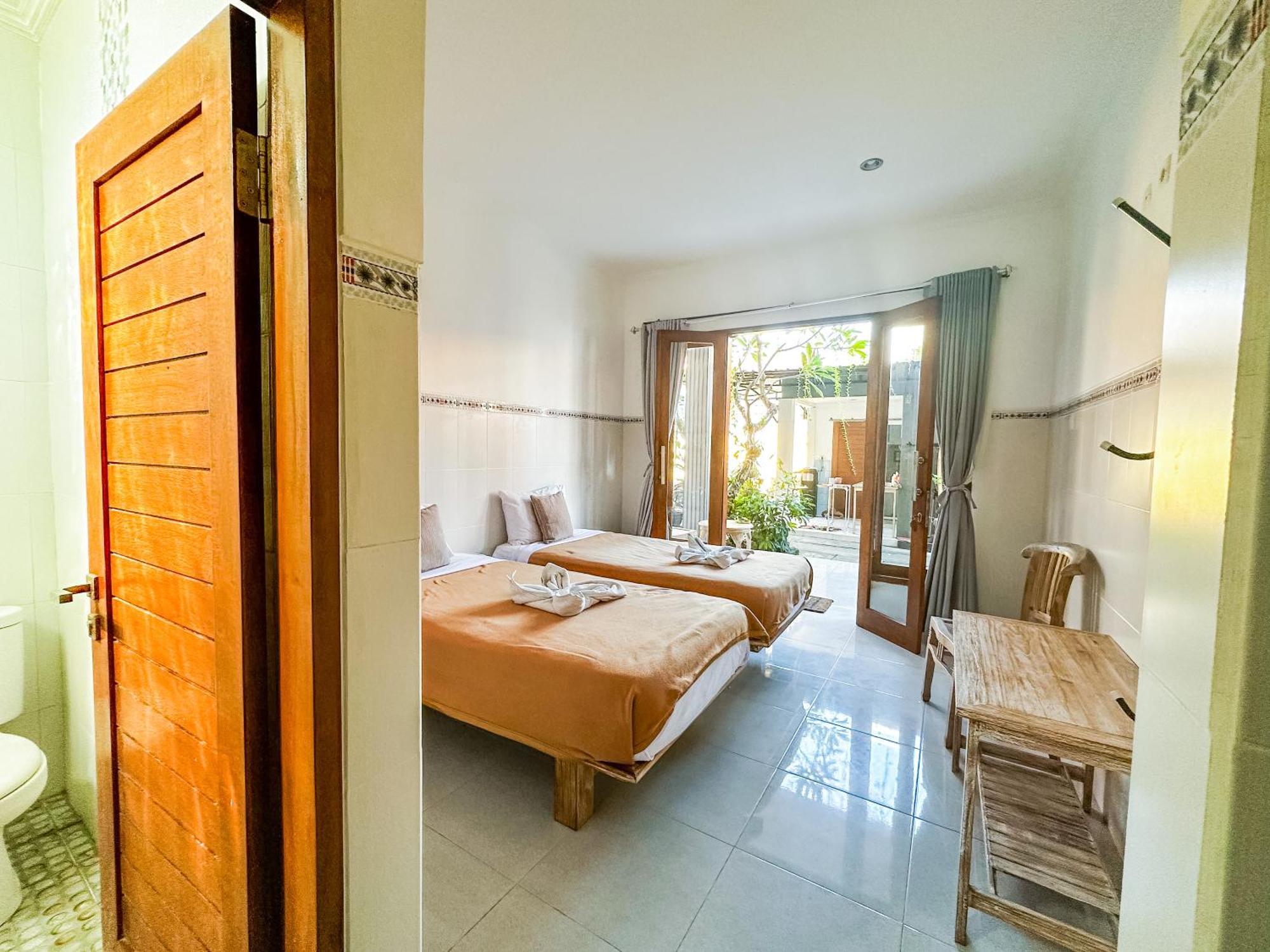 Sanata Yoga Guesthouse Canggu Exteriör bild