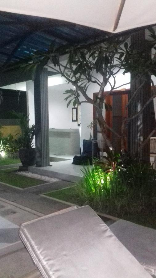 Sanata Yoga Guesthouse Canggu Exteriör bild